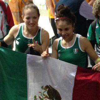 Longoria y Salas, oro en dobles femenil de racquetbol