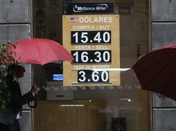 El tipo de cambio para solventar obligaciones es de 16.2364 pesos. EFE / M. Guzmán