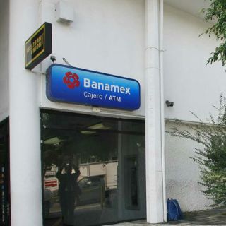 Justicia de EU investiga movimientos ilícitos en Banamex