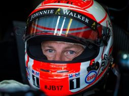 El inglés Jenson Button (McLaren), campeón del mundo en 2009, con un Brawn, queda eliminado en la Q1 de Hungría. AFP / A. Isakovic