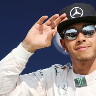 Hamilton logra en Hungría la novena 'pole' del año