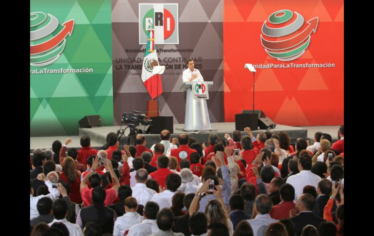 Enrique Peña Nieto afirma que el PRI tiene la responsabilidad de seguir impulsando un cambio con rumbo y estabilidad. NTX / J. González