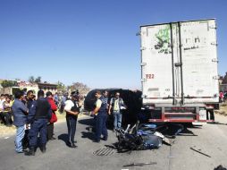 El tráiler golpeo a dos vehículos, otro tráiler y un camión de pasajeros. EL INFORMADOR / ARCHIVO