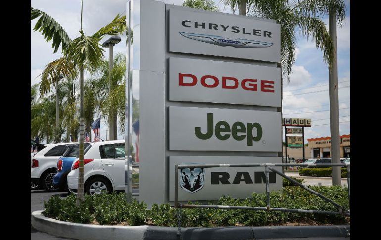 El primer retiro es para separar un arnés en el cableado del volante que podría hacer fricción con un resorte en la bolsa de aire. AFP / ARCHIVO