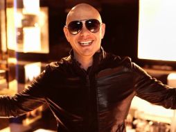 Por el momento, Pitbull no puede vender su vodka en la isla, debido al embargo que mantiene EU. TWITTER / @pitbull