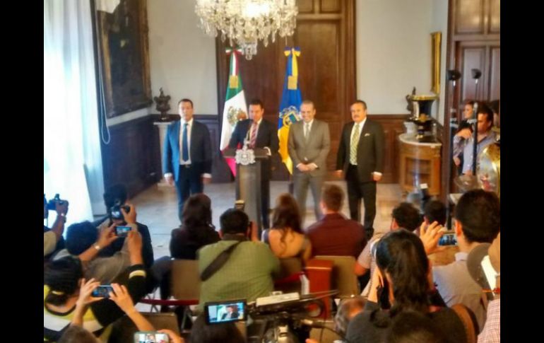 Aristóteles Sandoval anuncia la salida de Mauricio Gudiño de la Secretaría de Movilidad y da la bienvenida a Servando Sepúlveda. EL INFORMADOR / I. De Loza
