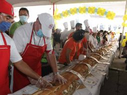 Planean que la torta sea de mil 600 kilogramos y tenga una dimensión de 65 metros. NTX / ARCHIVO