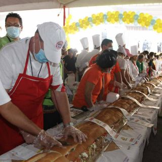 Buscan romper récord con la torta más grande del mundo