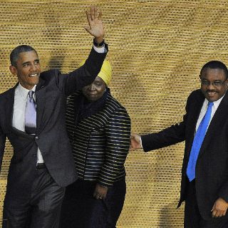 Obama pide a líderes africanos respetar límite de mandato