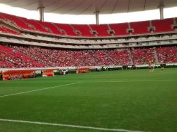 Hubo poca entrada en el Estadio Omnilife. EL INFORMADOR / M. Valdez