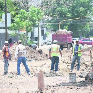 Los 'viene viene' se apoderan de espacios aledaños a López Cotilla