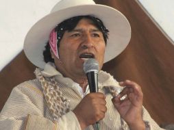 Morales dio el anuncio ante los medios de esta medida. AP / ARCHIVO