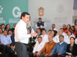 En un evento en el Estado de México, el encargado de la política interna subraya que todos los estados deben cumplir con la educación. TWITTER / @osoriochong