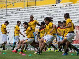 Los jugadores realizaron este jueves un entrenamiento táctico en el Estadio Jalisco. TWITTER / @LeonesNegrosCF