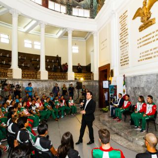 Becas a deportistas, inversión justificada: André Marx