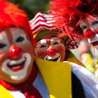 Fomentan talento de reclusos con taller de payasos