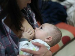 La alimentación materna también ayuda para el desarrollo neuroconductual y el desarrollo de todos los órganos del bebé. EL INFORMADOR / ARCHIVO