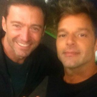 Ricky Martin presume encuentro con Hugh Jackman