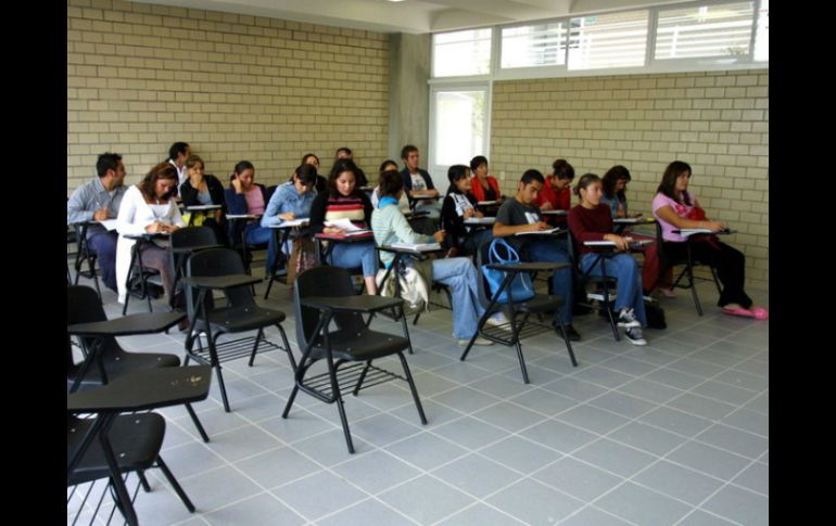 Diez alumnas y alumnos de una escuela preparatoria resultaron agraviados por la revisión arbitraria. EL INFORMADOR / ARCHIVO