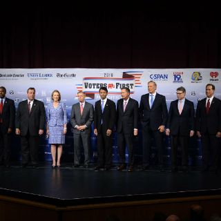 Precandidatos republicanos debate sobre la inmigración