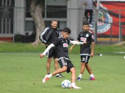 Los jugadores de las Chivas realizaron varios entrenamientos este martes. TWITTER / @Chivas
