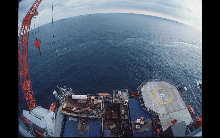 Se permite que una compañía pueda presentar ofertas ya sea de manera individual o en consorcio por diferentes bloques. NTX / ARCHIVO