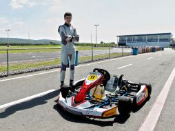 Raúl Guzmán regresó a Guadalajara para visitar a su familia y volvió a pilotar los karts que lo iniciaron en el automovilismo. EL INFORMADOR / E. Barrera