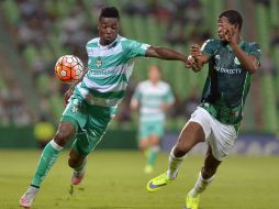 Djaniny Tavares hizo un doblete para los Santos, anotando al 41' y al 68'. EFE / M. Sierra