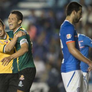 Venados sorprende a Cruz Azul en Copa MX