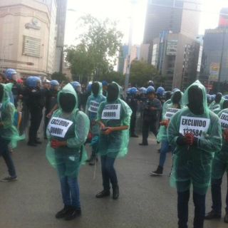Alumnos alistan marcha en la Rectoría de la UAM