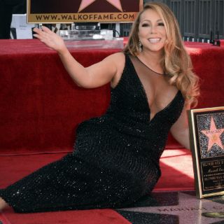 Mariah Carey recibe estrella en paseo de la Fama de Hollywood