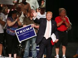 Voces dentro del partido conservardor le echan en cara a Donald Trump sus conexiones con los demócratas. AFP / ARCHIVO