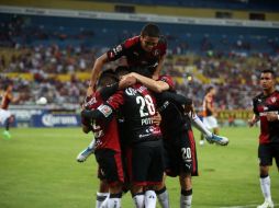Jugadores del Atlas celebran su triunfo ante Leones Negros. EL INFORMADOR / M. Vargas
