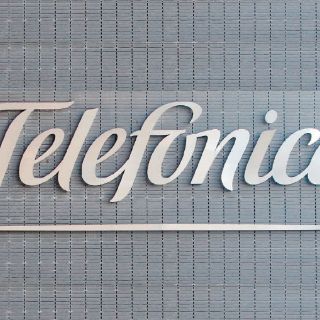 Telefónica gana clientes a expensas de competencia