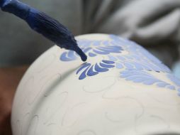 La especialista recurre a tiestos arqueológicos en el centro Histórico de la ciudad de Puebla para su investigación. EL INFORMADOR / ARCHIVO