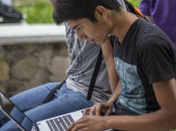 Las laptos son de los principales equipos que se utilizan para realizar tareas escolares. EL INFORMADOR / ARCHIVO