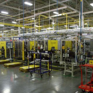 En Venezuela, GM adelanta vacaciones por falta de material