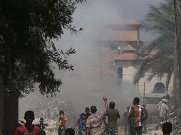 Hay otros cinco heridos por el lanzamiento de un proyectil de mortero por ''terroristas'' en la periferia de Damasco. EFE / H. Khaled