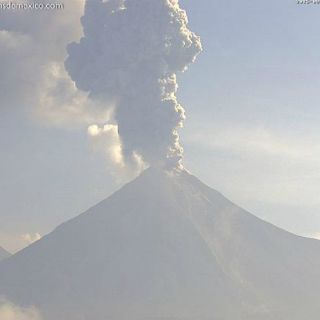 Volcán El Colima registra dos exhalaciones importantes