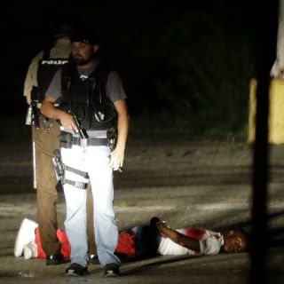 Un joven afroamericano resulta herido en Ferguson