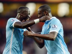 Yaya Touré anotó dos goles desde el borde del área a los nueve y 24 minutos. EFE / H. Mckay