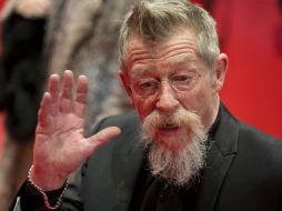 Hurt recibió recientemente el título de Caballero de parte de la reina Isabel II por su distinguida carrera. AP / ARCHIVO