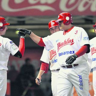 Diablos Rojos cierra ante Rieleros