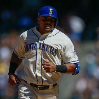 Nelson Cruz y Félix Hernández, líderes en las Mayores