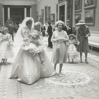 Subastarán fotos inéditas de la boda entre Carlos y Diana de Gales