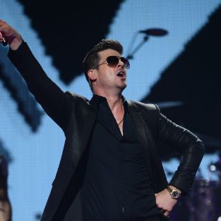 Robin Thicke recluta a Nicki Minaj en 'Back Together'