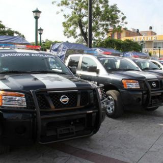 Entregan nuevas patrullas a la policía de Tonalá