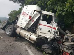 El accidente ocurrió al mediodía de este martes a la altura del kilómetro 46 de la carretera federal 80. ESPECIAL /