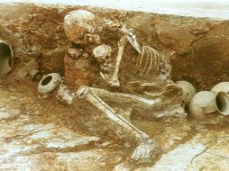 Se encontró a una madre de rodillas abrazando a su hijo de cuatro años, tratando de protegerlo de la inminencia. ESPECIAL / Dpto. de Historia de la Universidad de Pekín