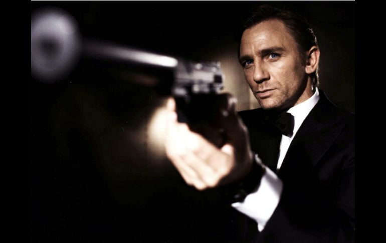 Daniel Craig convirtió a Bond en un héroe con mucha más acción, y está a punto de estrenar su tercer película 'Spectre'. AP / ARCHIVO